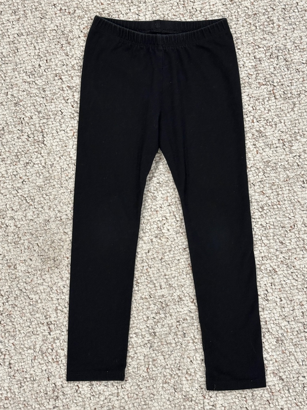 Bundle of 4 pairs of leggings for girls. Size 4T - Picture 2 of 12